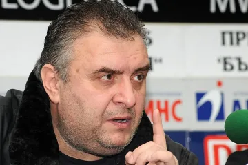 Дучето иска във "В" група