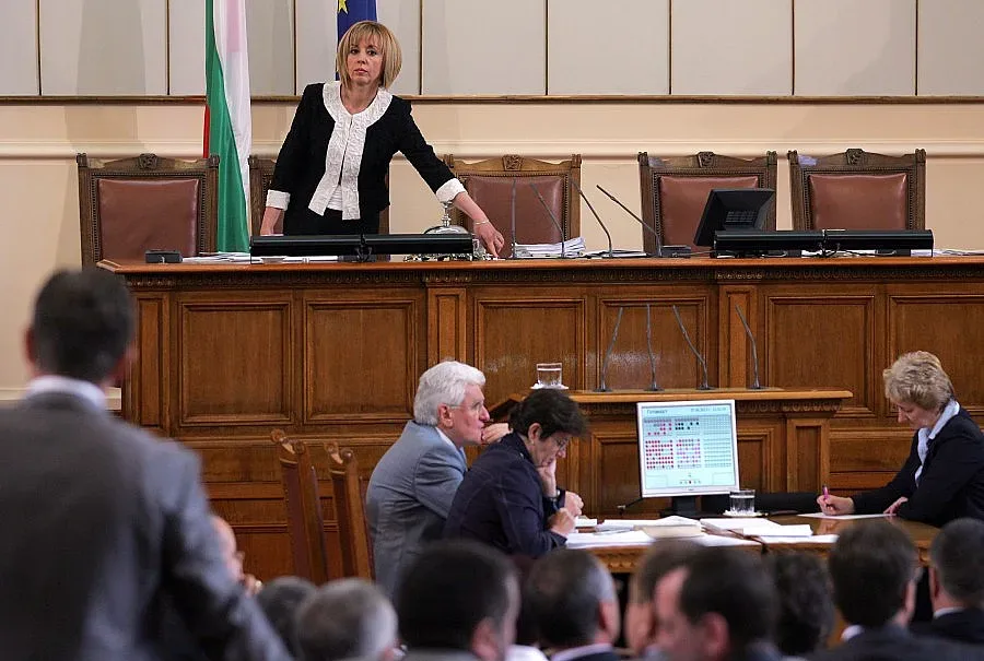 Манолова потуши скандал между Атака и СКАТ