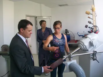 Благодарни хлапета откриха ортопедична работилница