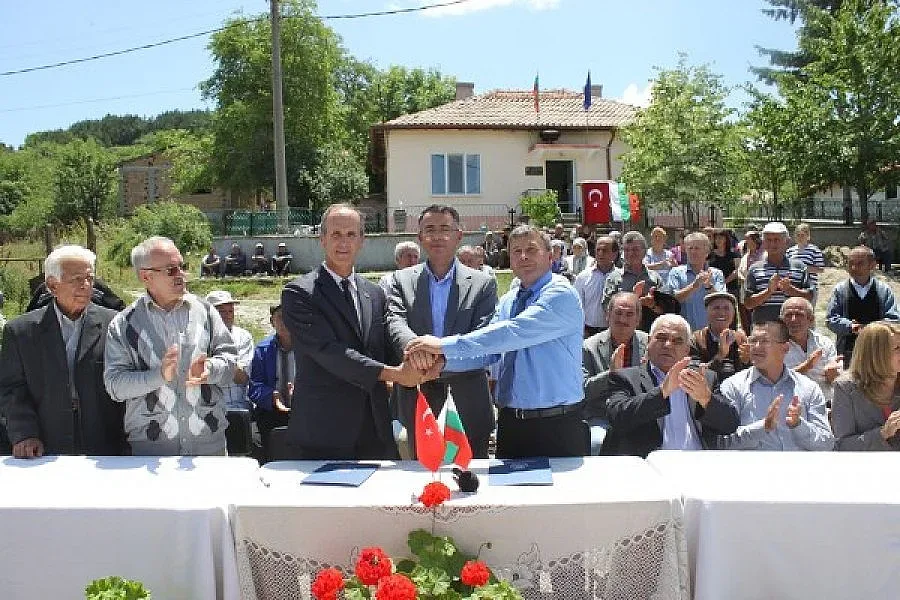 Кърджалийското село Висока поляна от Кърджали се побратими  с  бурсенското Яйладжък  