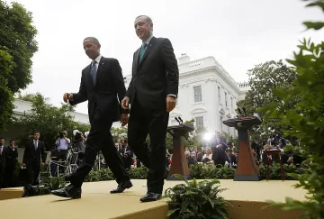 Бедният продавач на сусам се превърна в най-силния човек на Турция