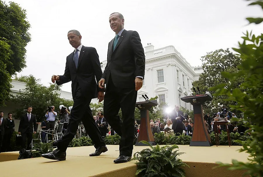 Бедният продавач на сусам се превърна в най-силния човек на Турция