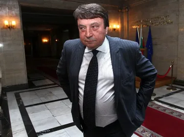 Хората от улицата ще контролират и СРС-тата
