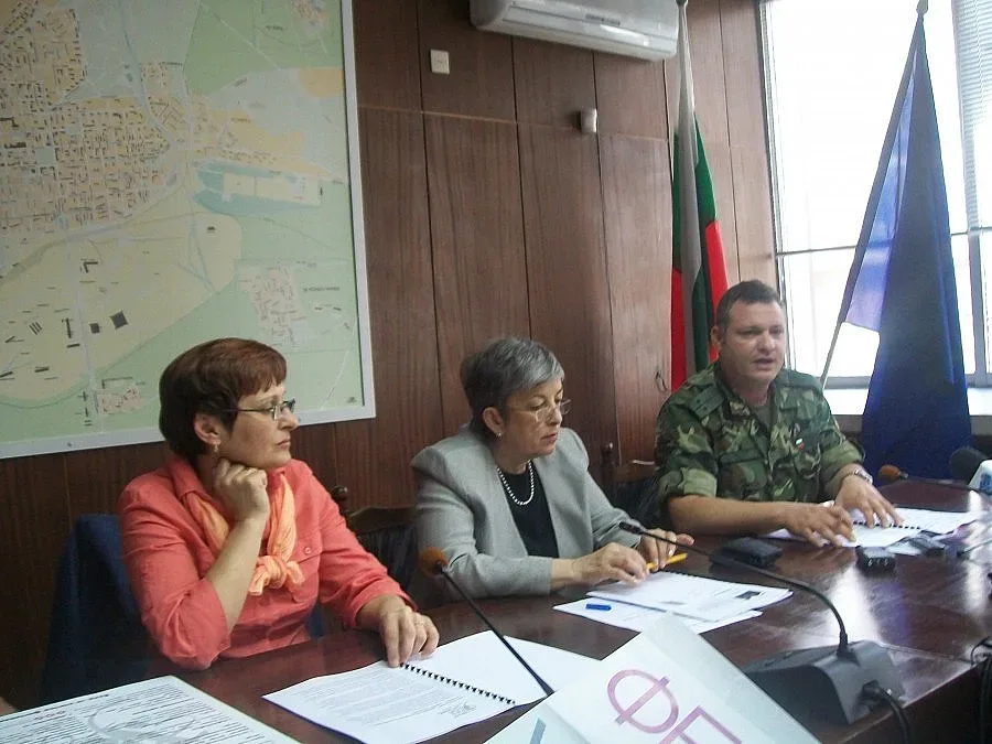 Тромпети свирят в Града под липите