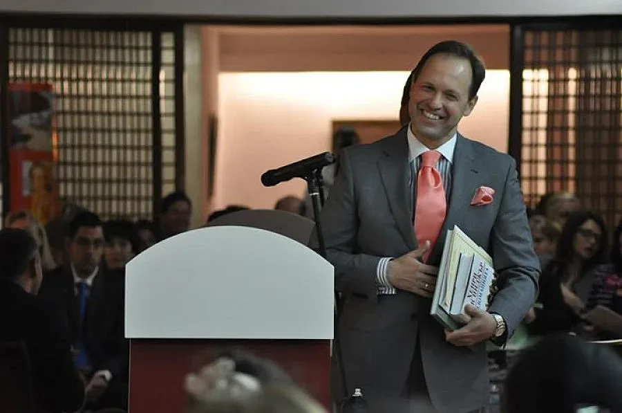 Испански министър получи Почетното отличие на МВР