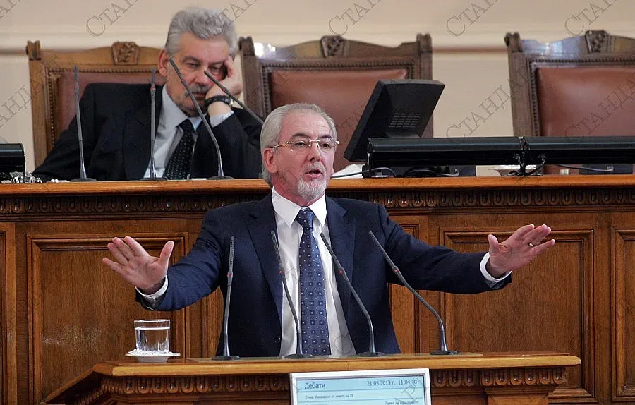 Местан: Цветанов дискредитира ЕНП