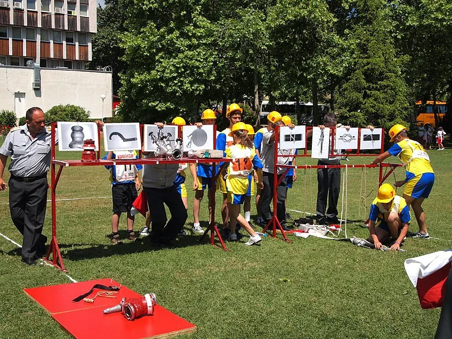Състезания на МПО „Млад огнеборец" в Албена през юни 