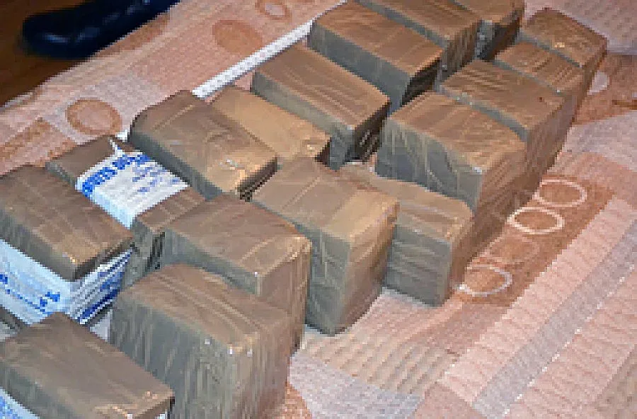 Откриха дрога в колет