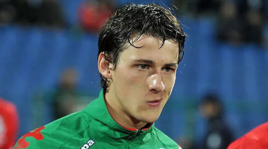 "Вердер" цака "Вила" за Тонев