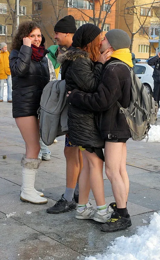 Кюстендил забрани късите панталони