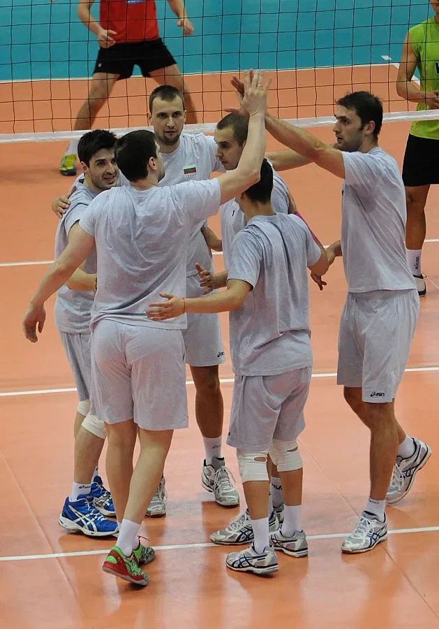 Плачи определи групата за мачовете с Франция, Найденов остава 