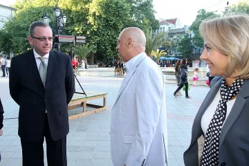 Изкуствовед и актриса в екипа на Стоянович