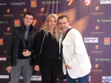 Мутафчиев тества акустика с ария