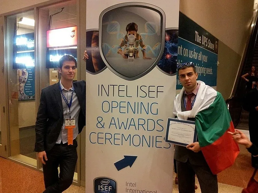 Наши гении решават задачи за "Нобел"