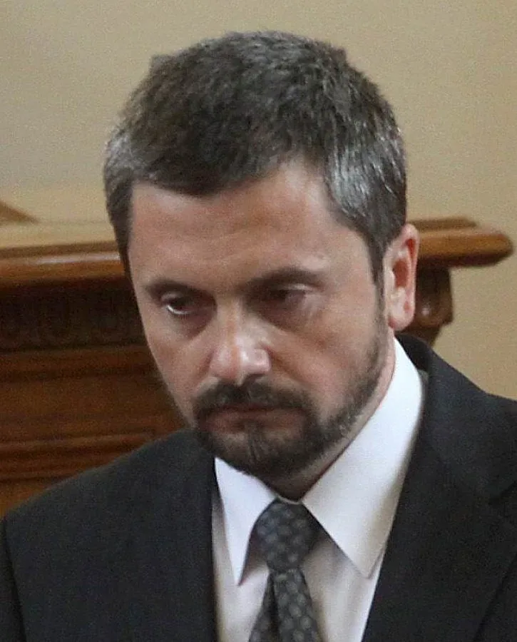 Депутатска надница срещу три проверки