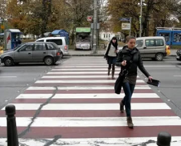 Пиян шофьор блъсна дете на тротоара