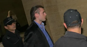 Октай подслушван в килията