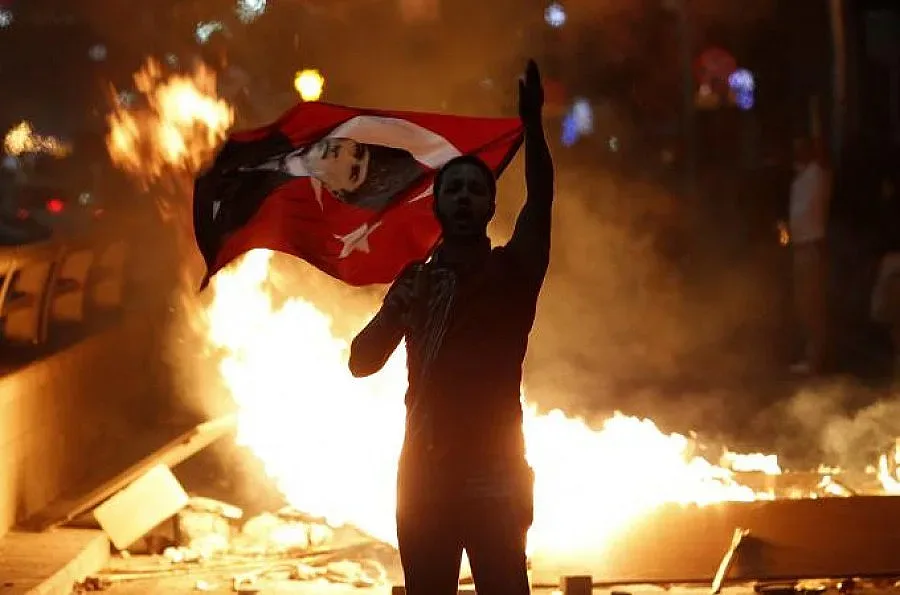 Най-тежката нощ от началото на протестите в Турция