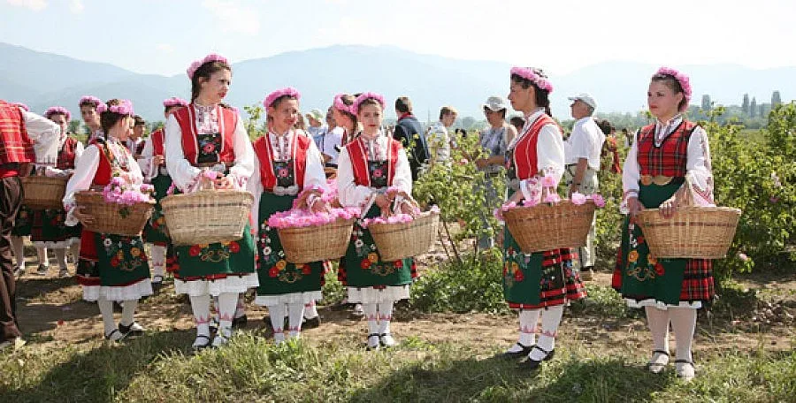 Казанлък чества празника на розата за 110 път