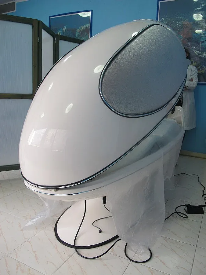 Служители на МЗ релаксират с кислородна капсула