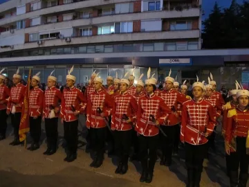 С тържествена заря-проверка Кърджали отбелязва Деня на Ботев