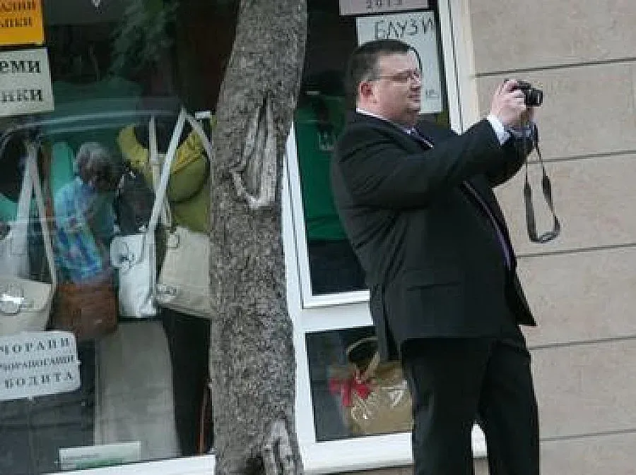 Абитуриентските балове във властта