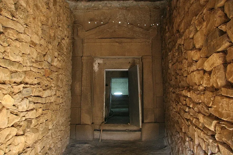 Гробница пази царски тайни