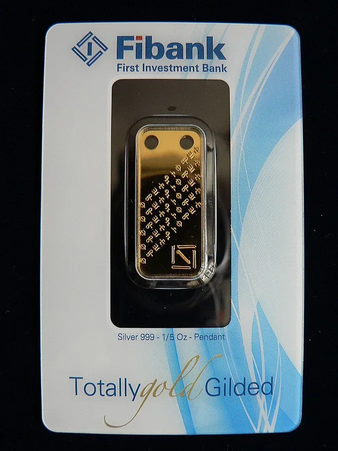 Fibank представя кюлче медальон с глаголицата