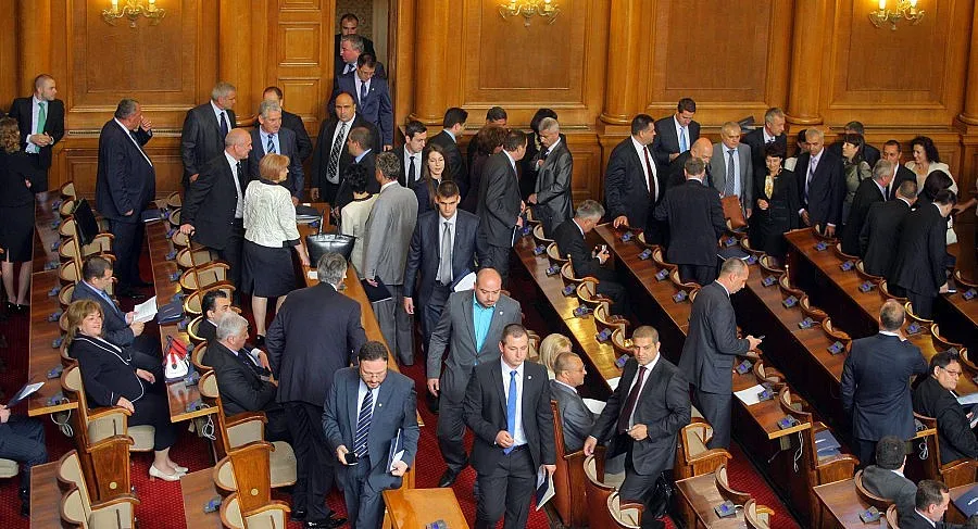 Заклеха се 8 нови депутати в Народното събрание