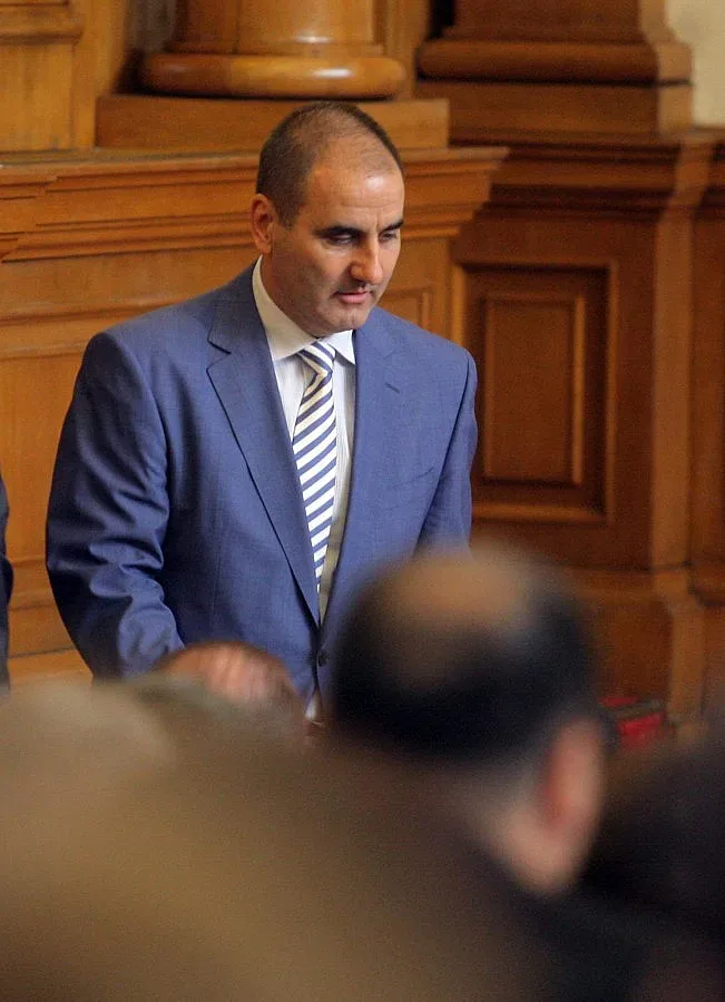 Цветанов със скъп немски адвокат