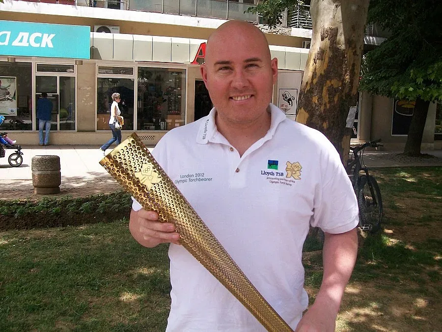 Британец носи за Ботев олимпийския огън