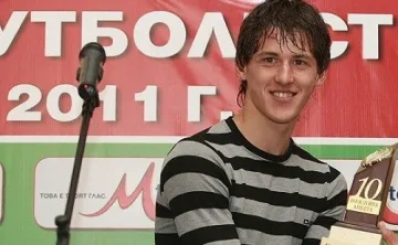 "Астън Вила" вади 4 млн. за Сашо Тонев