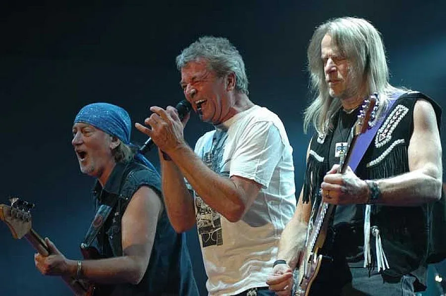 "Пърпъл" искат по 24 бири на калпак