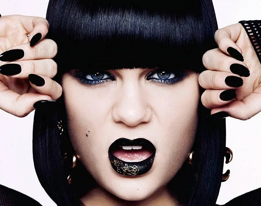 Джеси Джей вилнее с лимузина в София