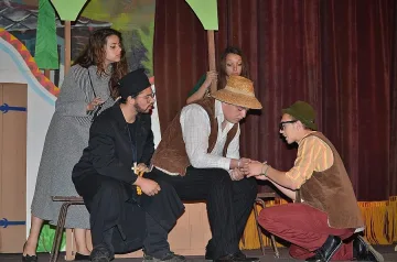 600 деца на „Лачени обувки" в Берковица