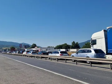 Кошмар на "Кулата"! Шофьорите в капан