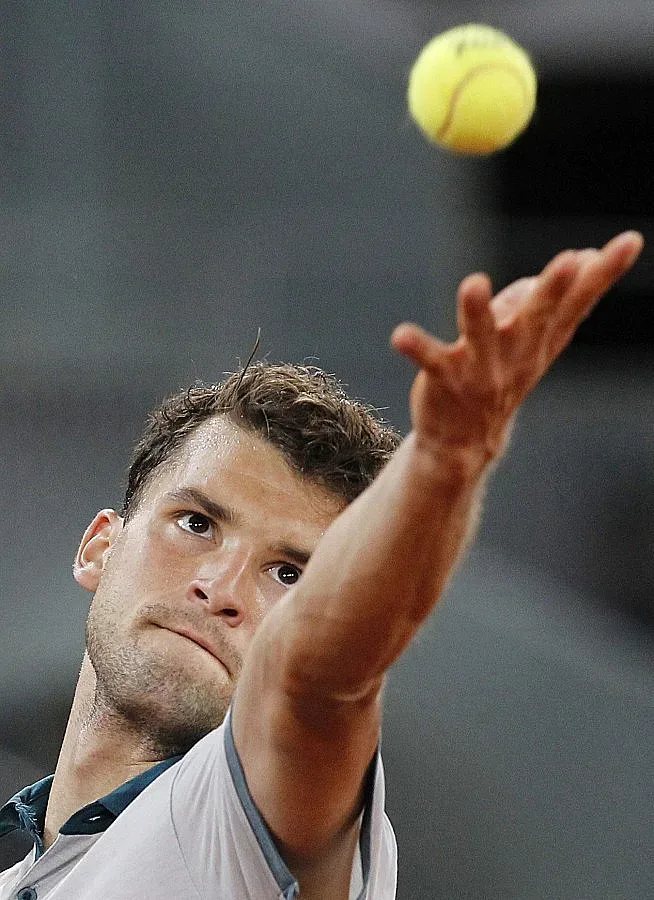 Дъжд спря мача на Гришо