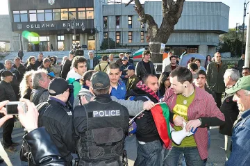 Осем кандидат-кметове влизат в битка за Варна