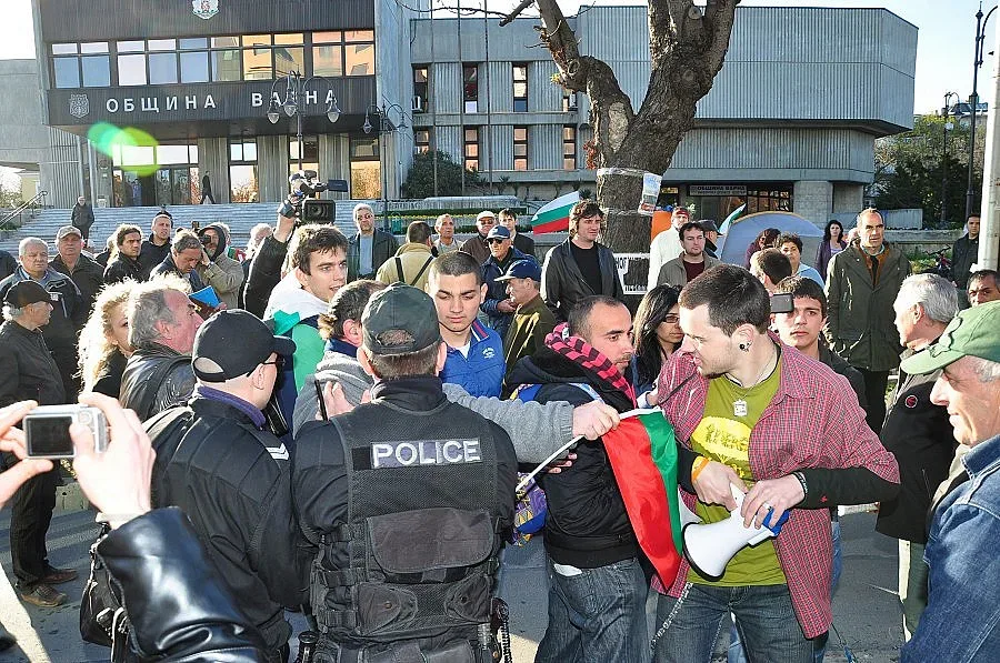 Осем кандидат-кметове влизат в битка за Варна