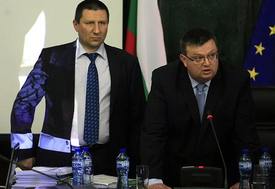 Цацаров сваля имунитета на Цветанов