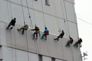 Дават рамо на бедните за саниране на домовете