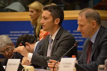 Вигенин предава председателството на Евронест