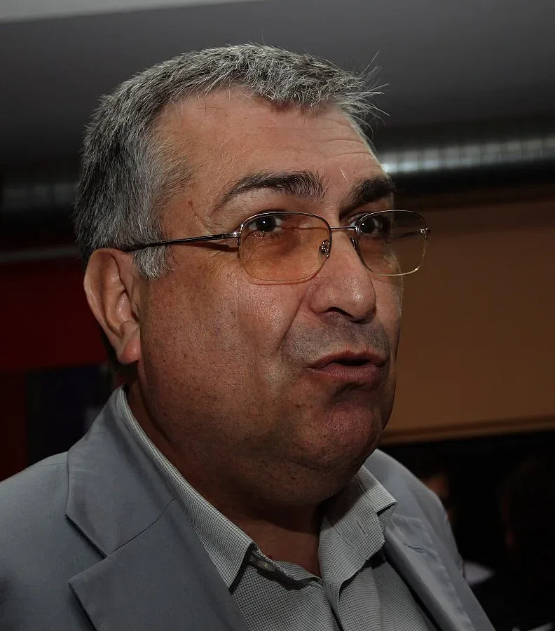 Свръхочаквания тегнат над правителството