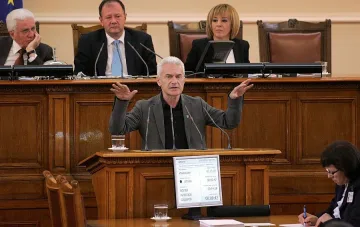 Атака внесе законопроект в защита на лекари и учители