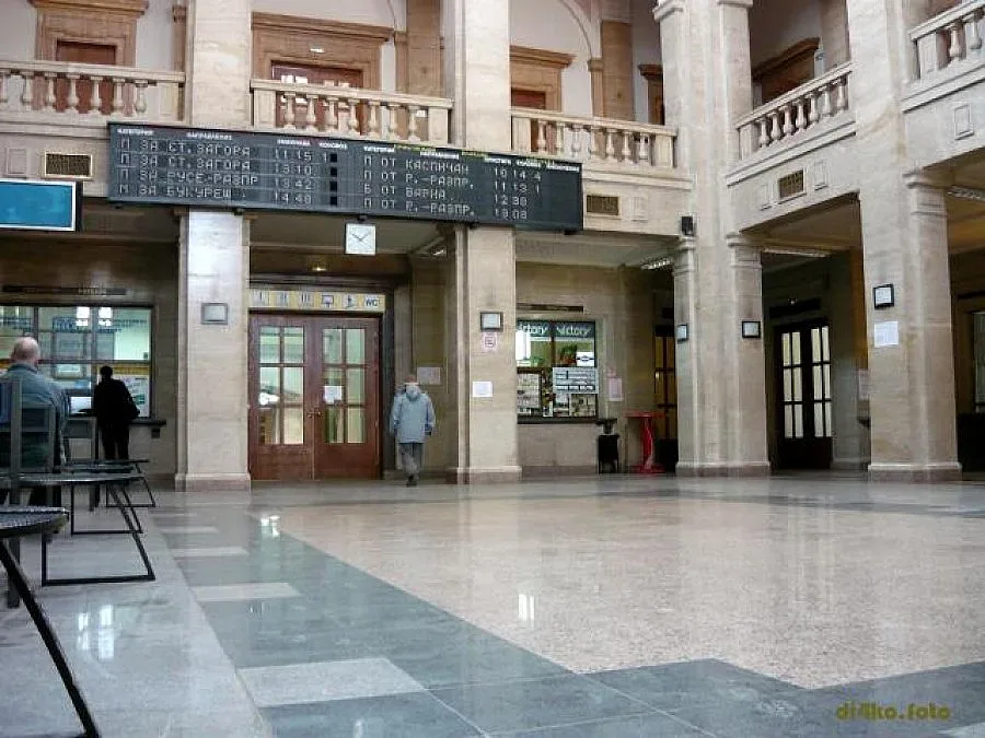 Биг Брадър дебне на гарата в Русе