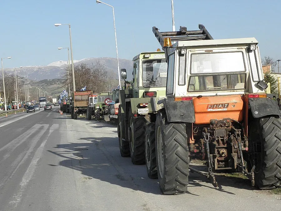 Земеделци излязоха на протест в Благоевградско