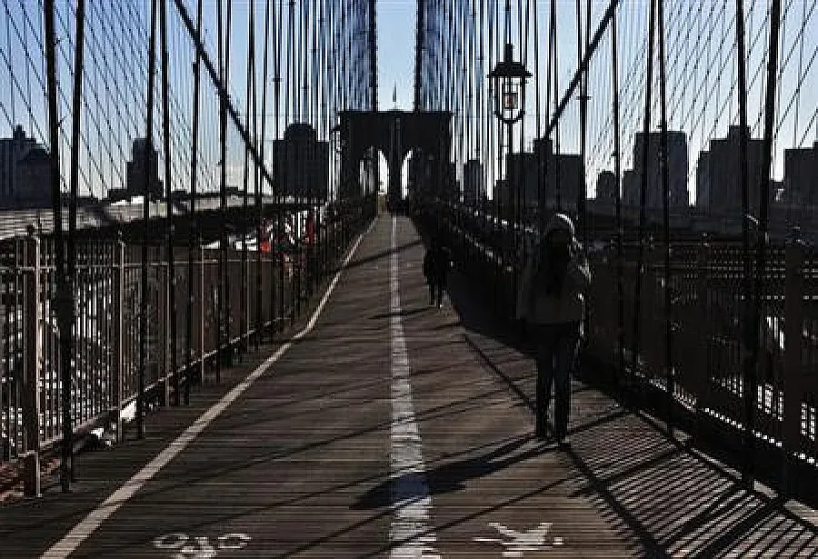 Съмнения за кола-бомба затвориха Бруклинския мост