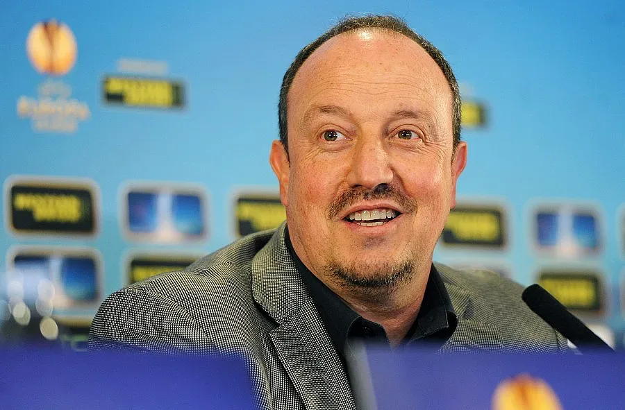 Официално: Бенитес поема "Наполи"