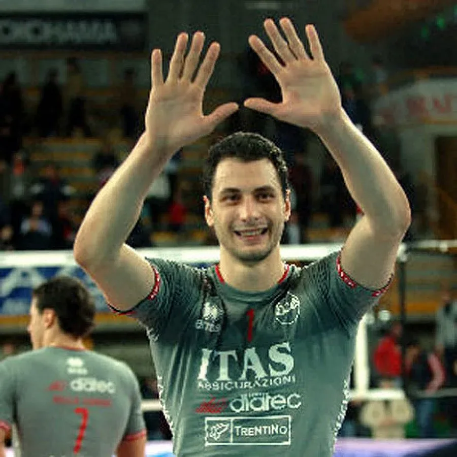 Руснаци и японци се натискат за Матей