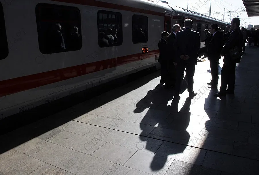 Увеличават с още вагони съставите на няколко бързи влака